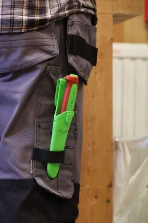 Нож Morakniv Basic 511 лимитированный 2024 углеродистая сталь, пласт. ручка (терракотовая) зеленая вставка, 14281